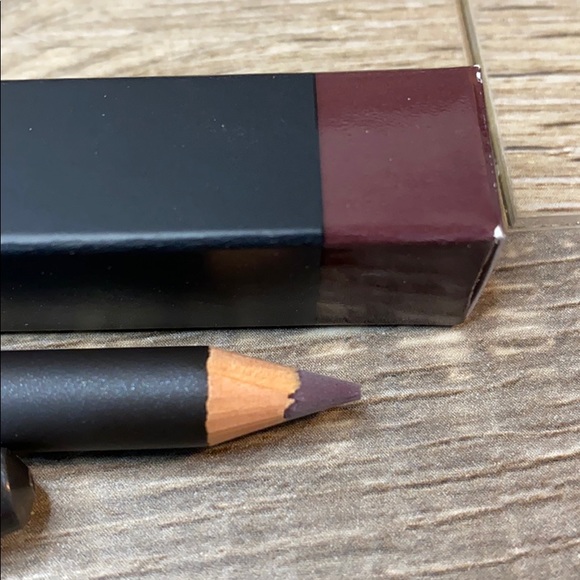 MAC Lip Pencil Cyber World - Picture 2 of 3